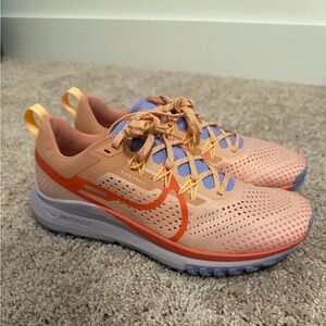 New condition women’s Nike Trail React, size 9.5, worn once